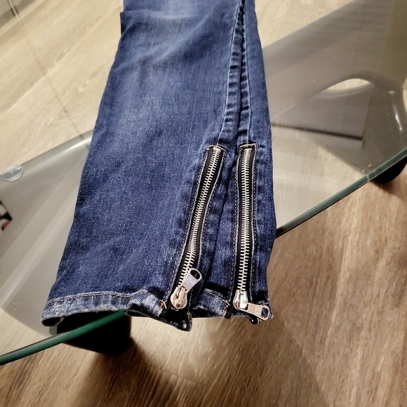 Balmain | Low-Rise Skinny Jeans - Picture 5 of 8